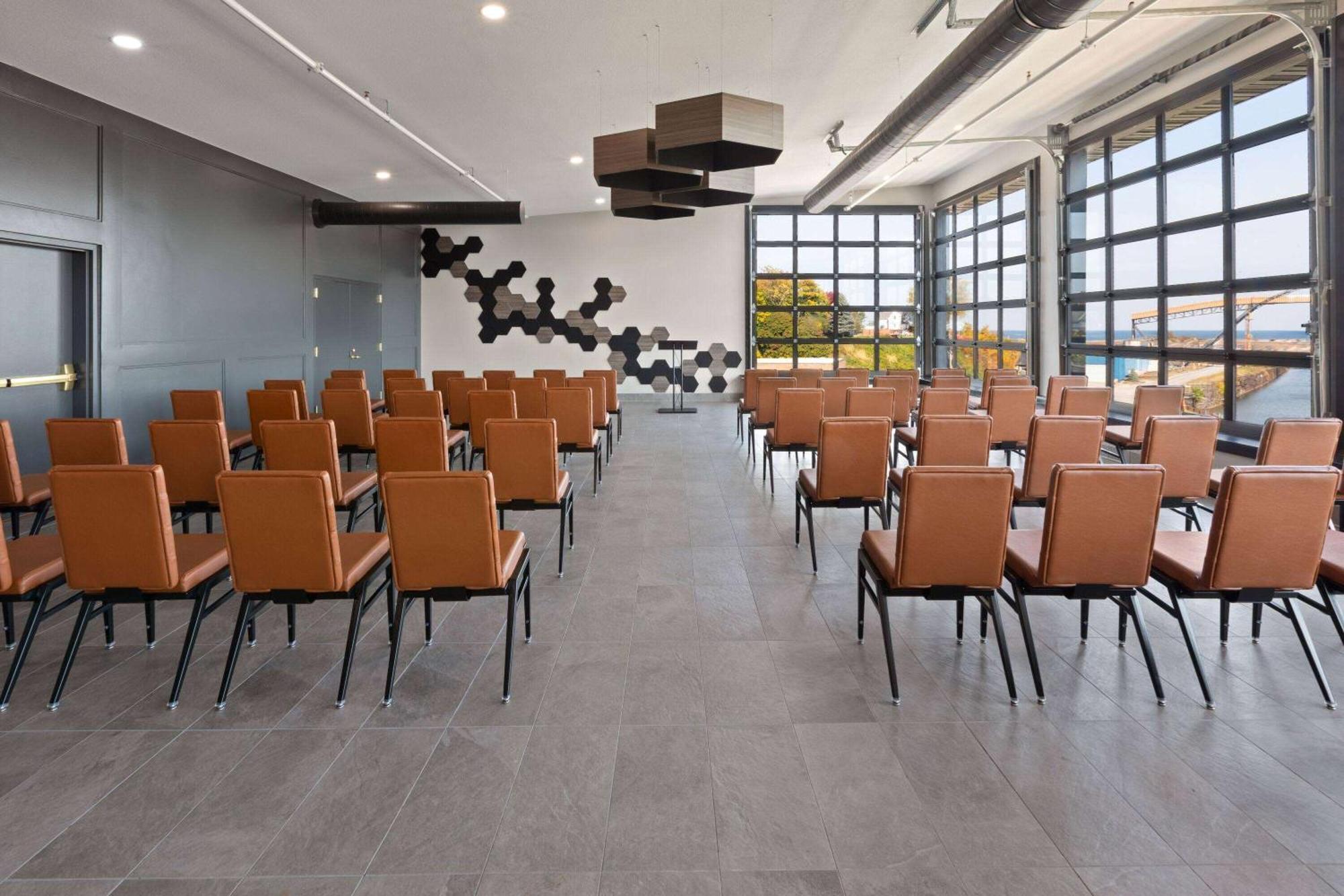 אשטבולה Riverbend Hotel And Suites, Trademark Collection By Wyndham מראה חיצוני תמונה