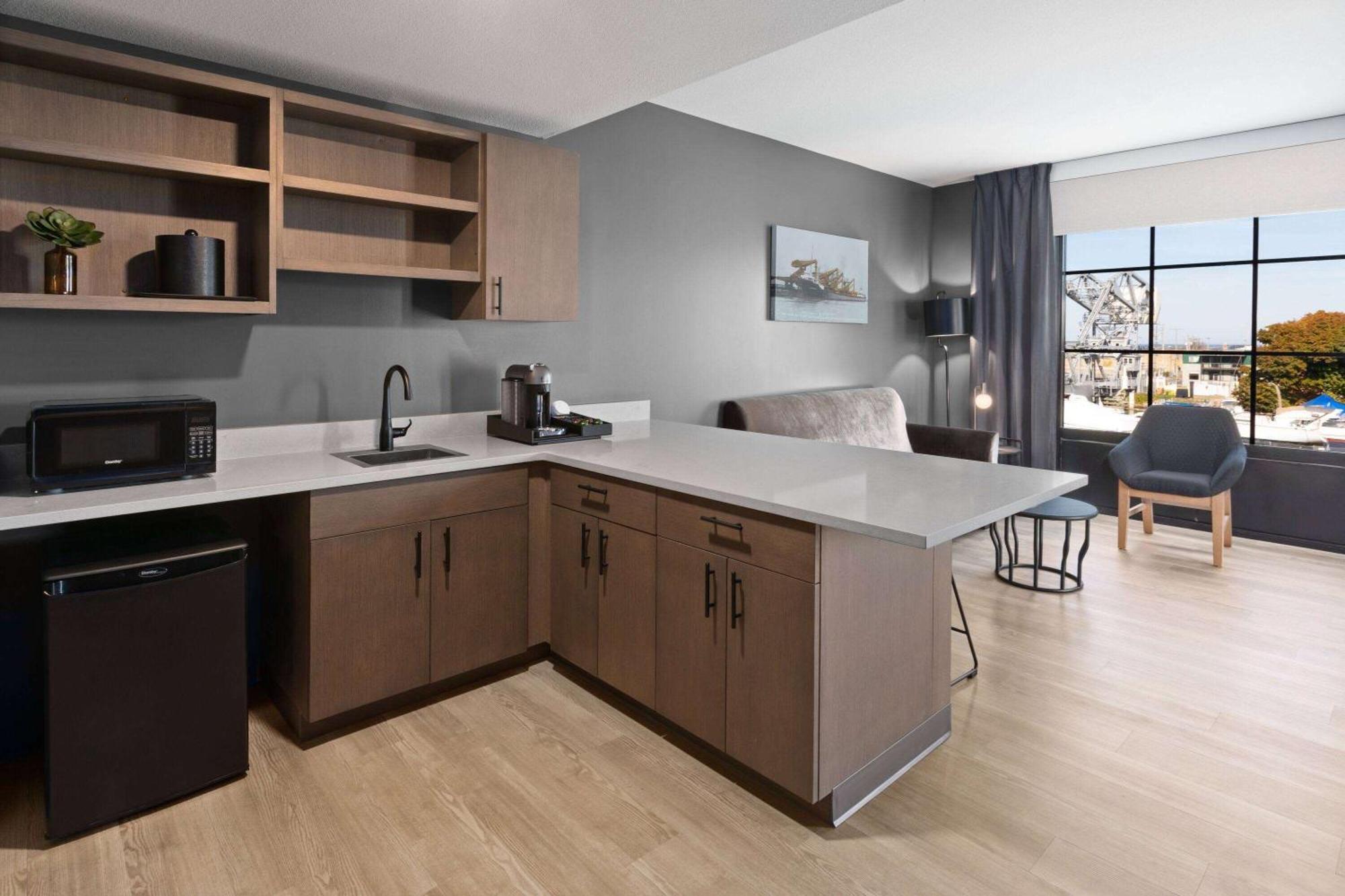 אשטבולה Riverbend Hotel And Suites, Trademark Collection By Wyndham מראה חיצוני תמונה