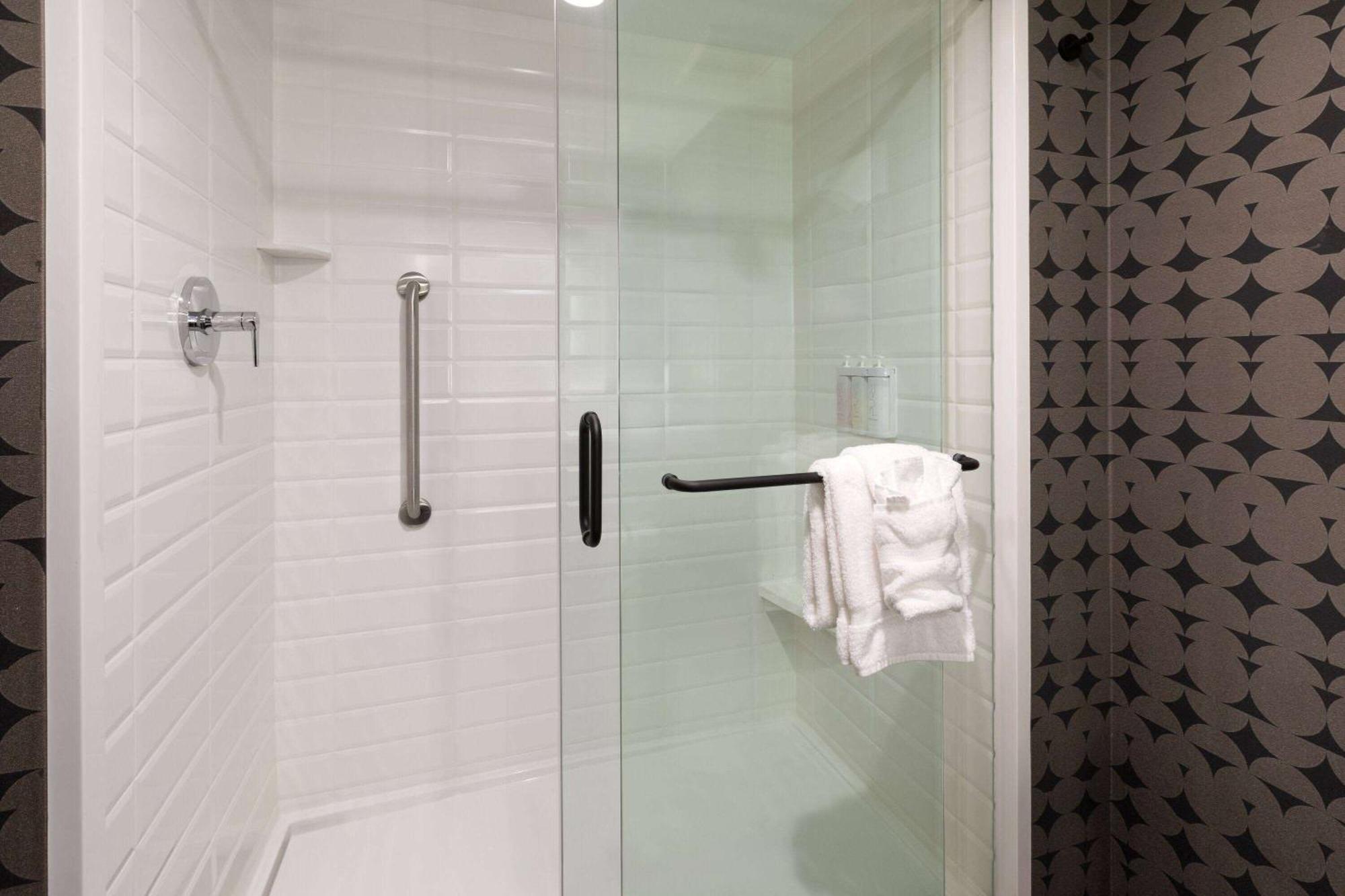 אשטבולה Riverbend Hotel And Suites, Trademark Collection By Wyndham מראה חיצוני תמונה